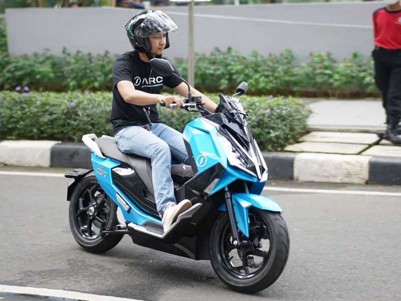 Alva Cervo 2023: Xe máy điện sở hữu dáng thiết kế thể thao có giá 59 triệu đồng