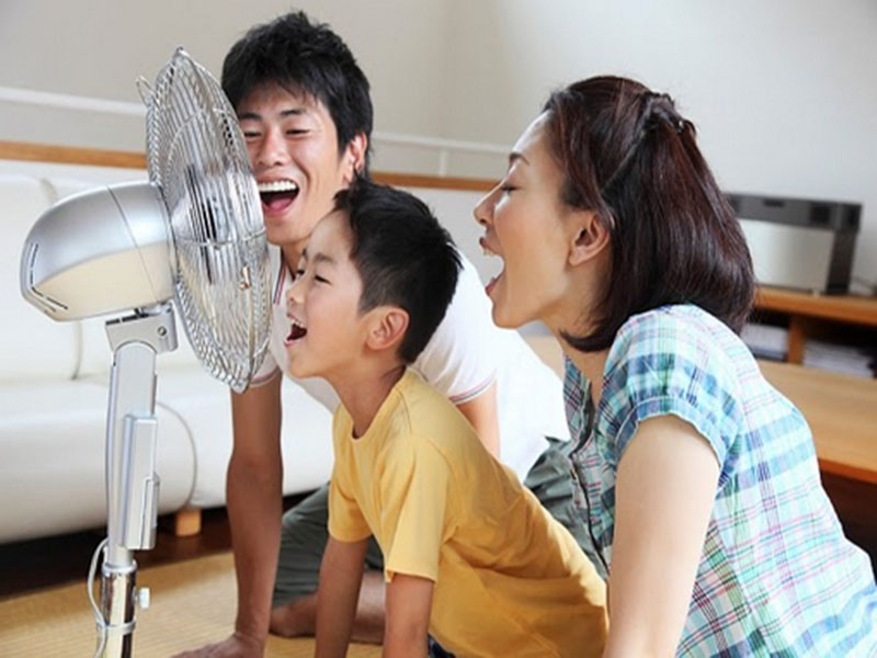 Bơm nước – Bật quạt bằng xe điện khi cúp điện đột xuất