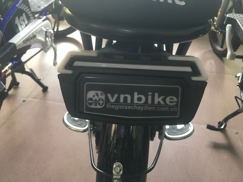 Đèn hậu xe đạp điện Vnbike