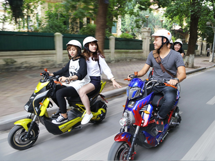 Đi xe máy điện có cần bằng lái không?