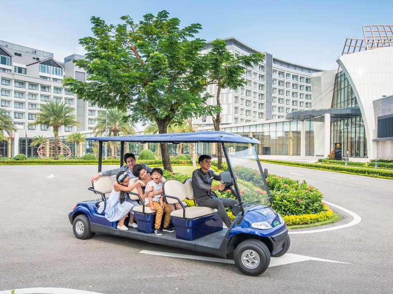 Radisson Blu Resort Phú Quốc dùng xe điện trong khuôn viên, giải pháp hay bảo vệ môi trường, tăng tiện nghi cho du khách