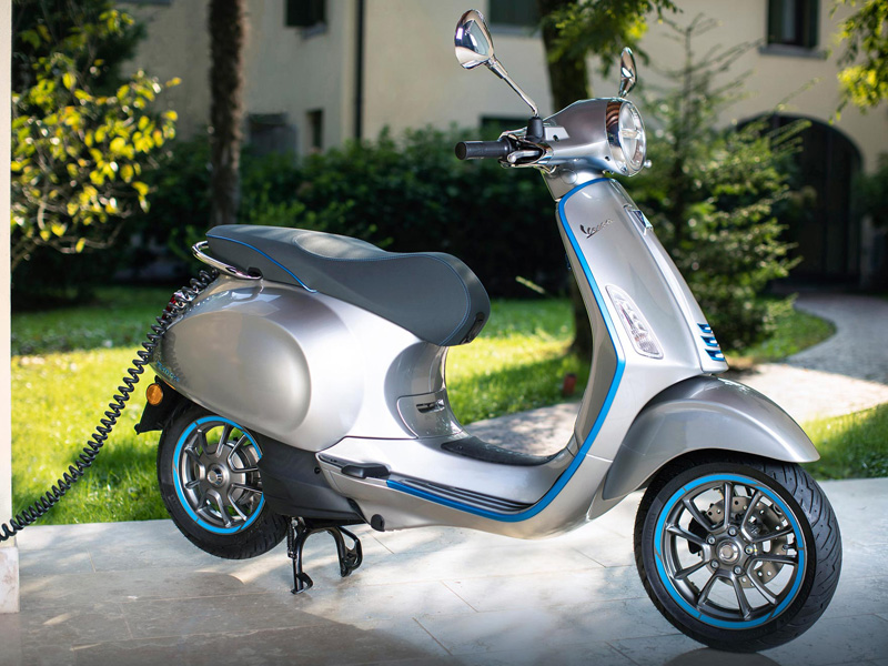 Tại sao người Việt vẫn phải “ngóng” xe máy điện Honda, Yamaha?
