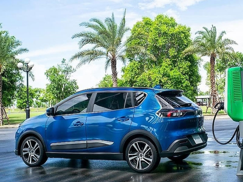 Tất tần tật các phi nuôi một chiếc ô tô điện sử dụng cho gia đình