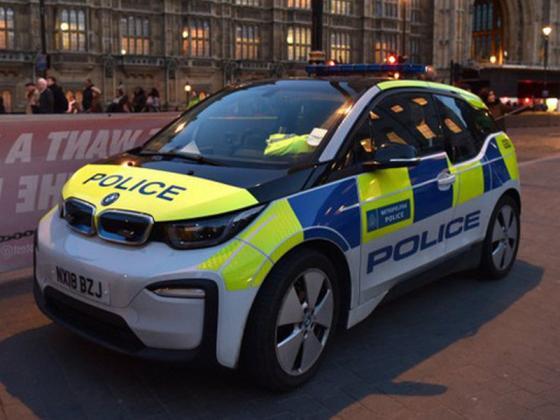 Cảnh sát Anh chi hàng triệu USD mua ô tô điện khiến dư luận bất bình