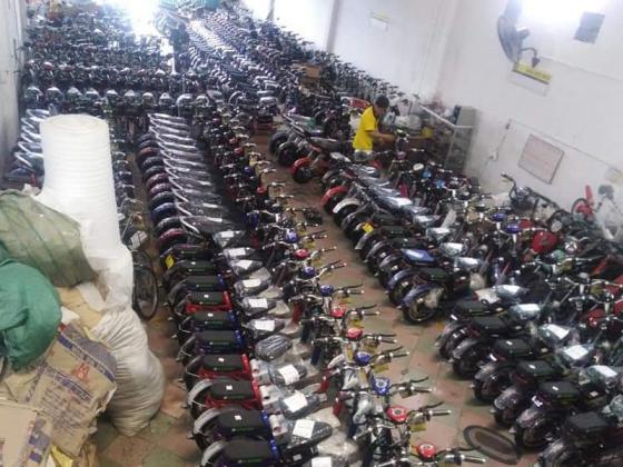 Hàng ngàn xe đạp điện, xe máy điện đã sẵn kho, chuẩn bị cho đại lý Thế Giới Xe Chạy Điện khai trương mở bán