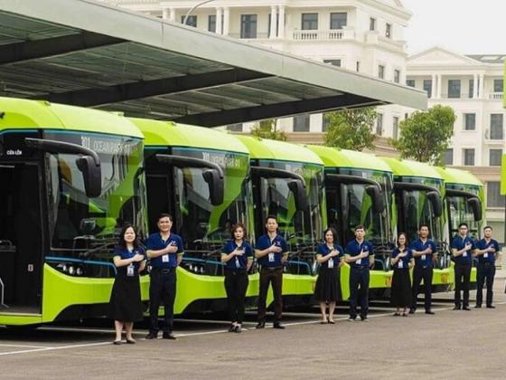 VinBus chính thức vận hành tuyến xe buýt điện thông minh đầu tiên