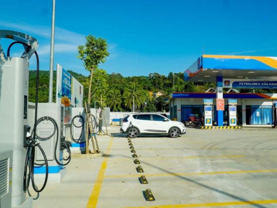 Những lợi ích của việc kinh doanh trạm sạc xe điện