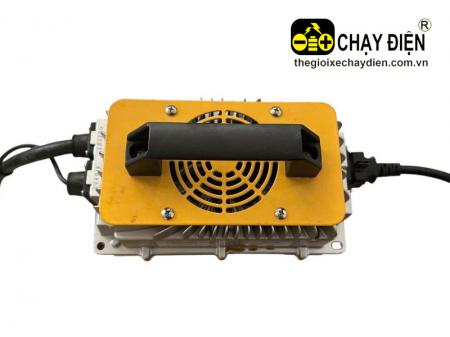 Sạc ô tô điện HFHX48202101050001 48V 20AH