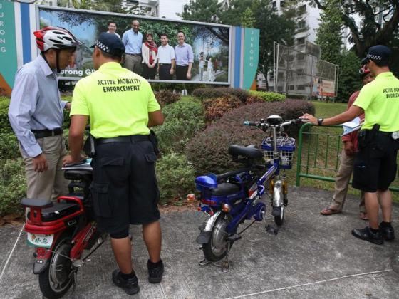 Singapore quy định người đi xe đạp điện cũng phải thi sát hạch