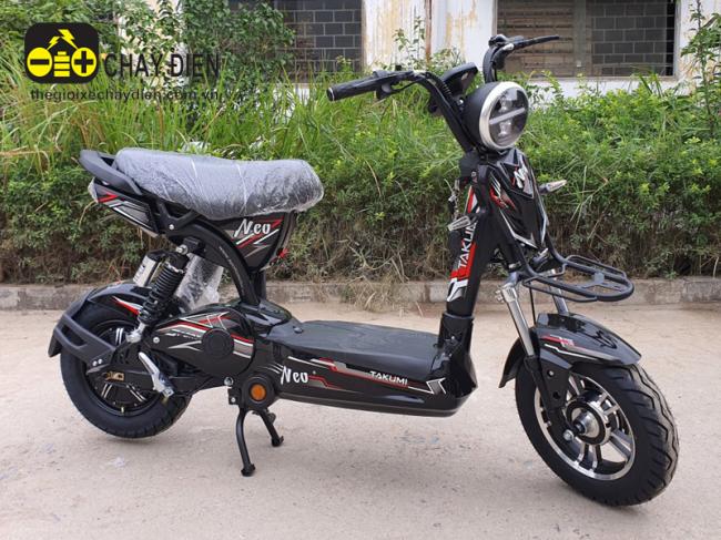 Xe đạp điện 133M4 Takumi Neo Đen bóng