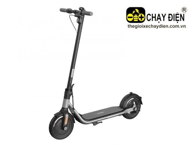 Xe điện Ninebot Kickscooter D18W Đen mờ