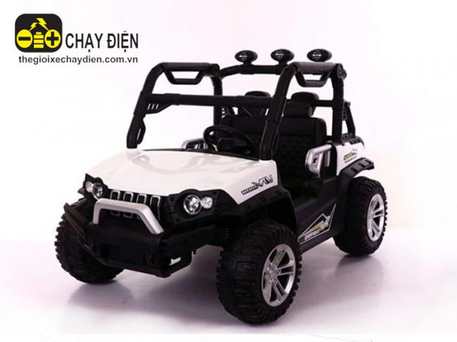 Xe Jeep trẻ em DLS 021 Trắng