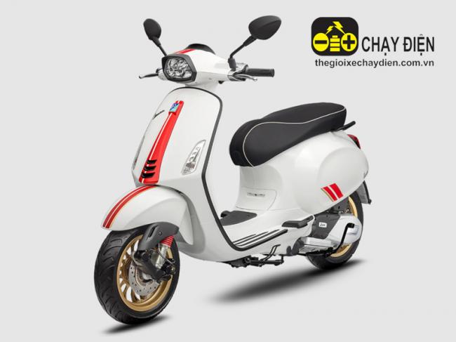 Xe máy Vespa Sprint Racing Sixties 150 Trắng