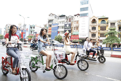 C&aacute;ch chọn xe đạp điện an to&agrave;n gi&uacute;p hạn chế tai nạn giao th&ocirc;ng