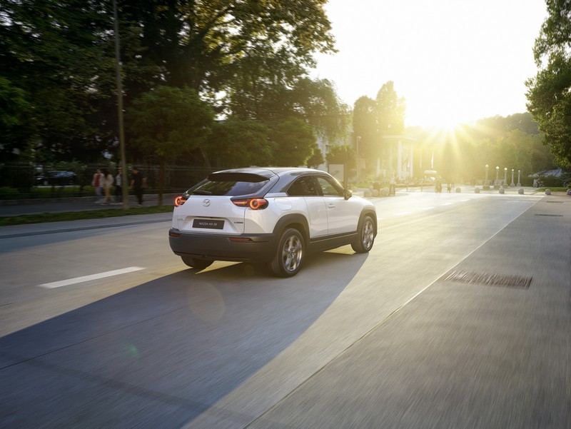 MX-30 đi được quãng đường tối đa lên tới 209 km/lần sạc điện