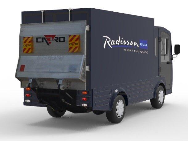 Xe chở rác điện – phương tiện vận chuyển hàng hóa trong khu Radisson Blu Resort