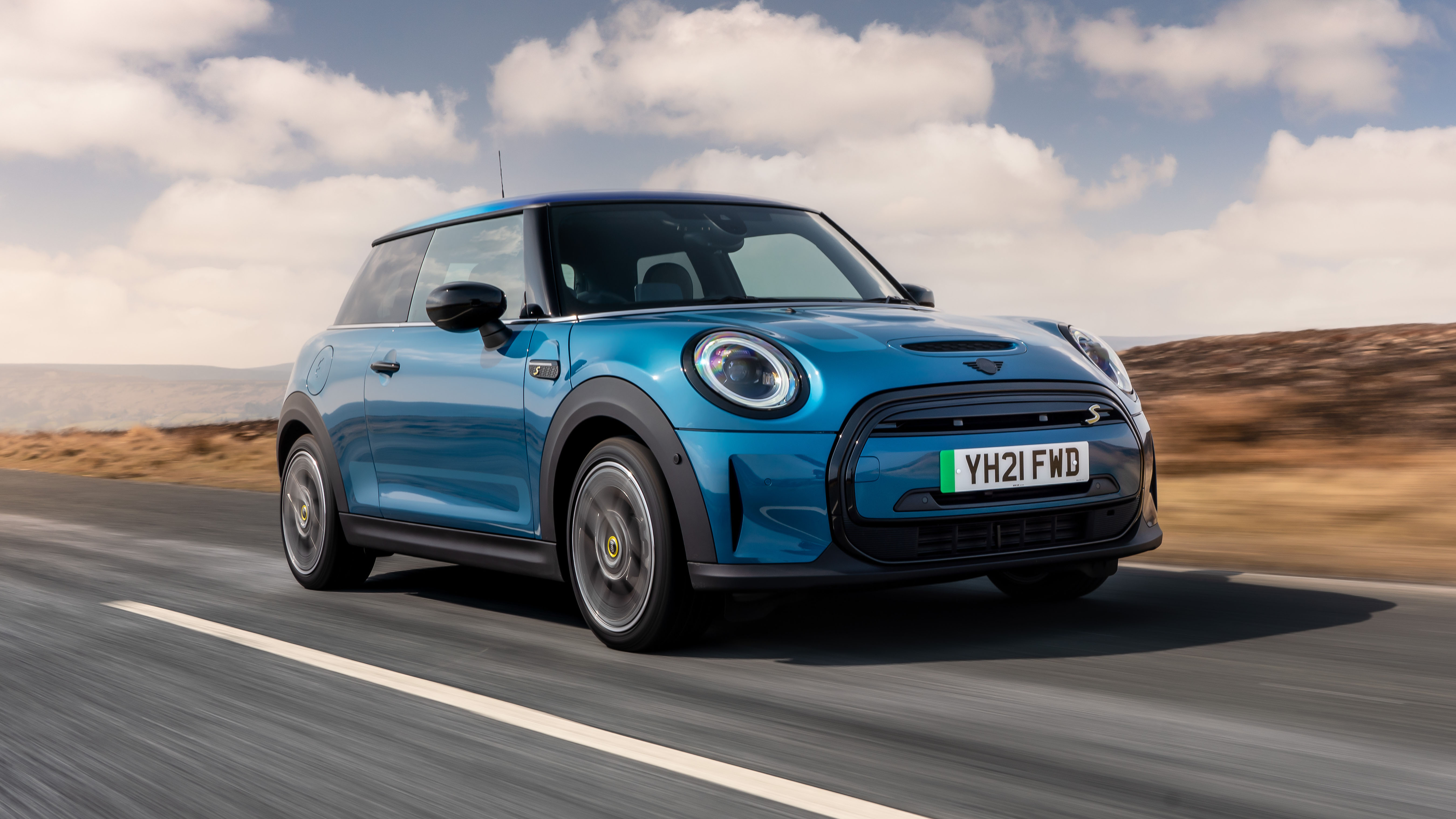 Xe điện MINI Cooper Electric với đứng nhất bảng, được nhiều người tiêu dùng hài lòng và lựa chọn Xe điện MINI Cooper Electric với đứng nhất bảng, được nhiều người tiêu dùng hài lòng và lựa chọn