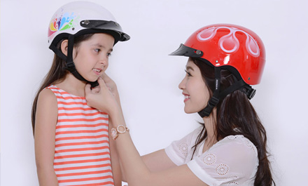 Tặng nón bảo hiểm trị giá 200.000vnđ Tặng nón bảo hiểm trị giá 200.000vnđ thời trang