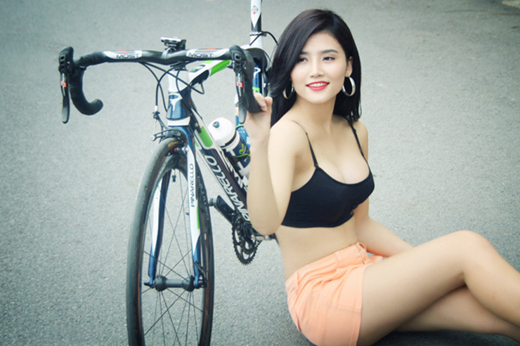 Người mẫu xe đạp 12 Người mẫu xe đạp 12