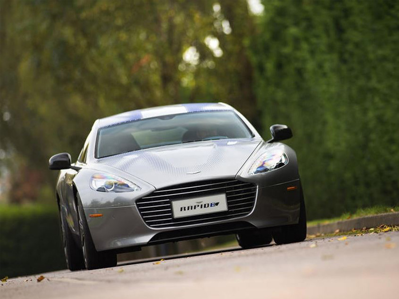 Rapide E là chiếc xe chạy điện đầu tiên của Aston Martin Rapide E là chiếc xe chạy điện đầu tiên của Aston Martin