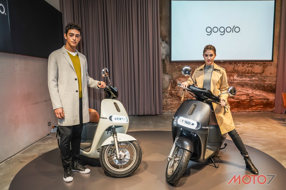 Gogoro Smartscooter 2 Deluxe Edition là một lựa chọn phù hợp cho những ai có túi tiền tầm thấp Gogoro Smartscooter 2 Deluxe Edition là một lựa chọn phù hợp cho những ai có túi tiền tầm thấp