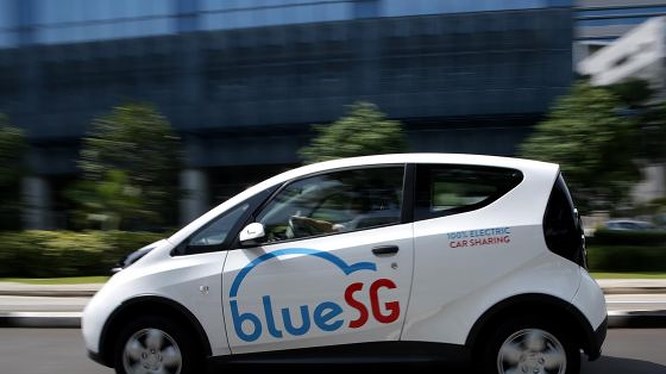 Singapore khai trương dịch vụ chia sẻ xe điện với 80 chiếc ô tô và 30 trạm sạc điện