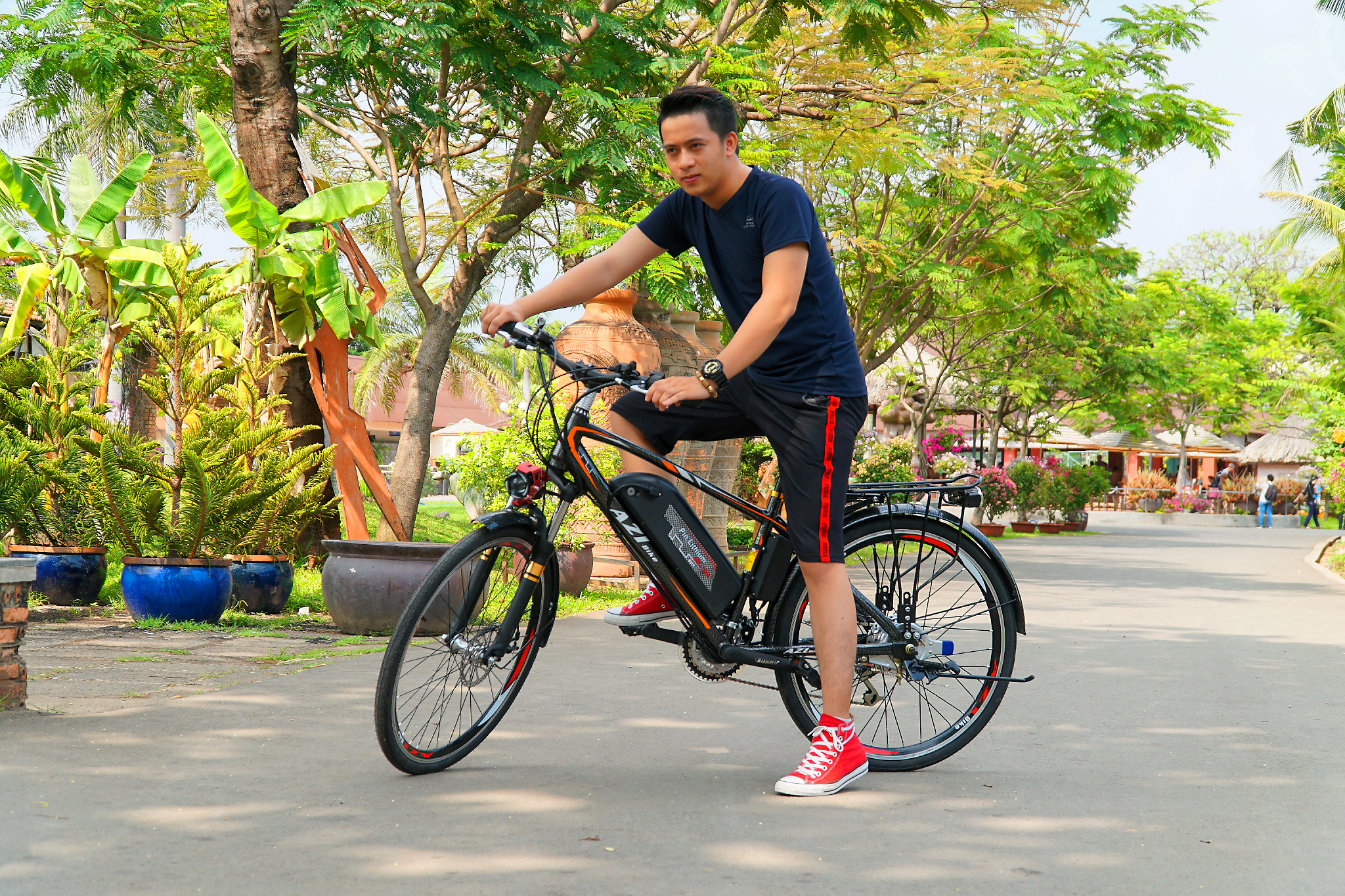 Ra mắt xe điện AZI Sport Electric Bike chạy 85km cho một lần sạc