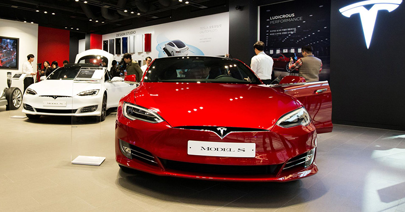 Xe ô tô điện Tesla ra mắt năm nay