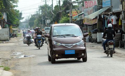 Chiếc ô tô điện “made in Việt Nam” CITY 18 của ông Trần Minh Tâm Chiếc ô tô điện “made in Việt Nam” CITY 18 của ông Trần Minh Tâm