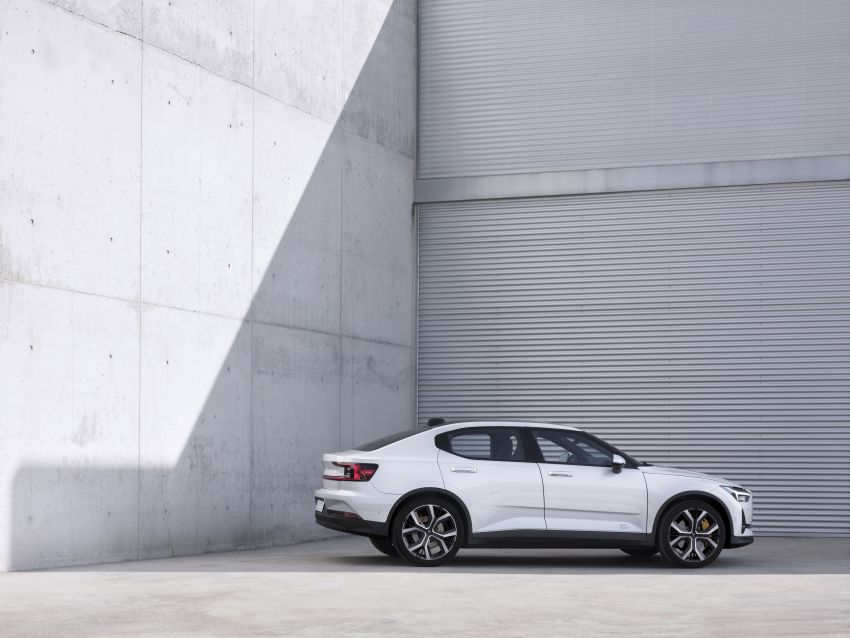 Polestar 2 được phát triển dựa trên nền tảng EV từ công ty mẹ Volvo Polestar 2 được phát triển dựa trên nền tảng EV từ công ty mẹ Volvo