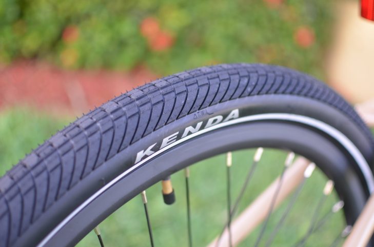 Xe sử dụng lốp thương hiệu Kenda rất nổi tiếng trong ngành công nghiệp xe đạp Xe sử dụng lốp thương hiệu Kenda rất nổi tiếng trong ngành công nghiệp xe đạp
