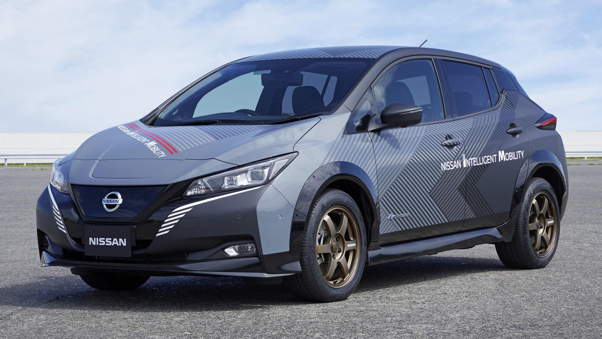 Nguyên mẫu xe điện mới của Nissan Nguyên mẫu xe điện mới của Nissan