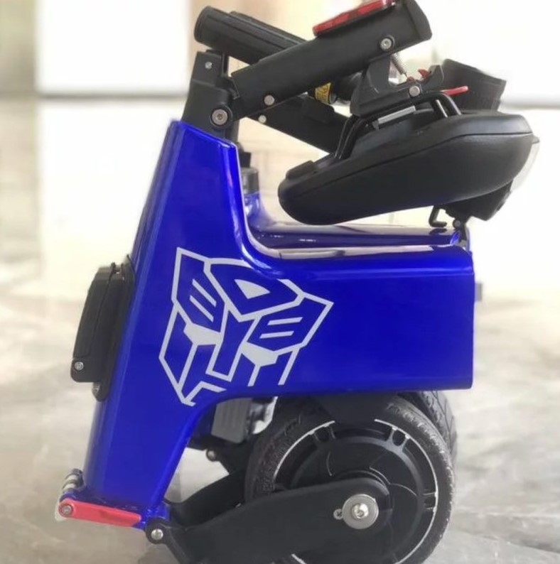 Chiếc xe có thể gấp lại rất nhỏ gọn