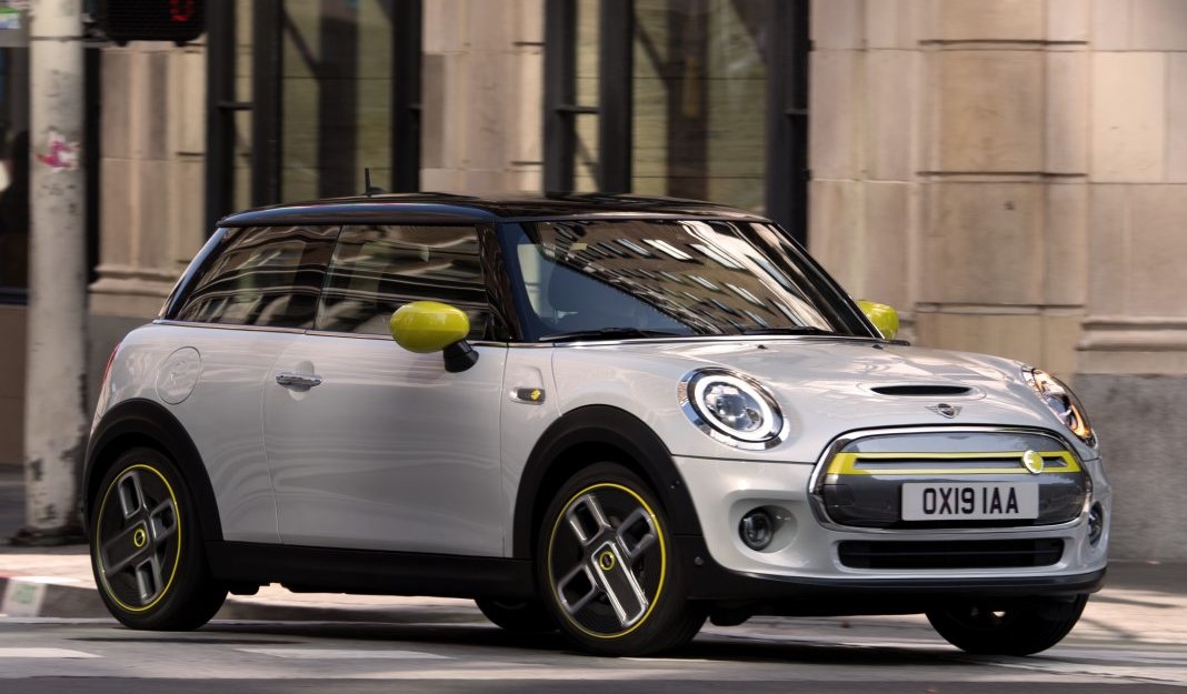 Cận cảnh chiếc Mini cooper của BMW