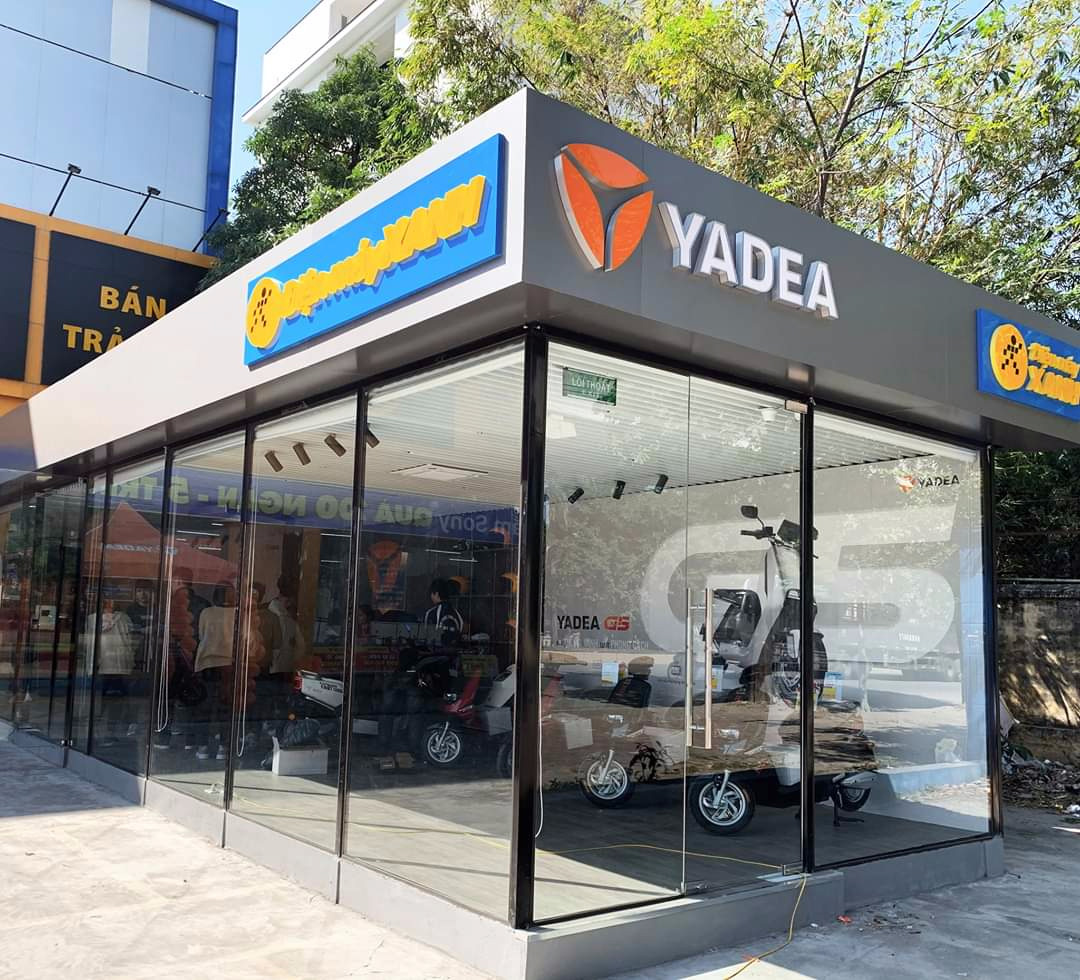 Khu trưng bày xe máy điện Yadea tại Điện máy Xanh Khu trưng bày xe máy điện Yadea tại Điện máy Xanh