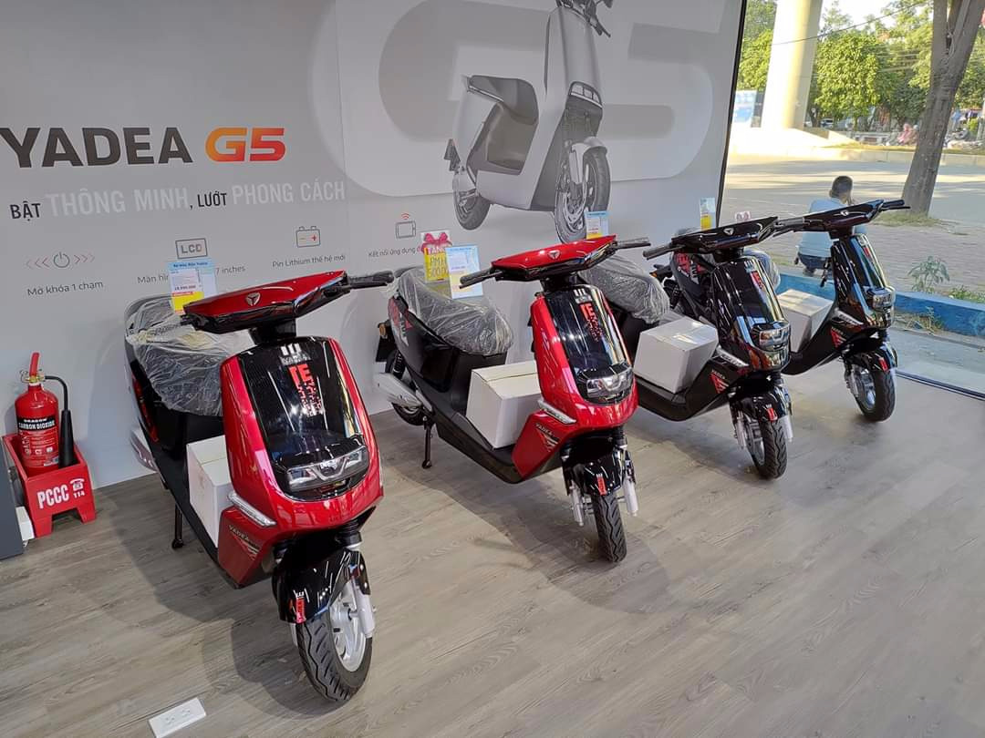 Xe máy điện Yadea G5 trưng bày trong Điện máy Xe máy điện Yadea G5 trưng bày trong Điện máy