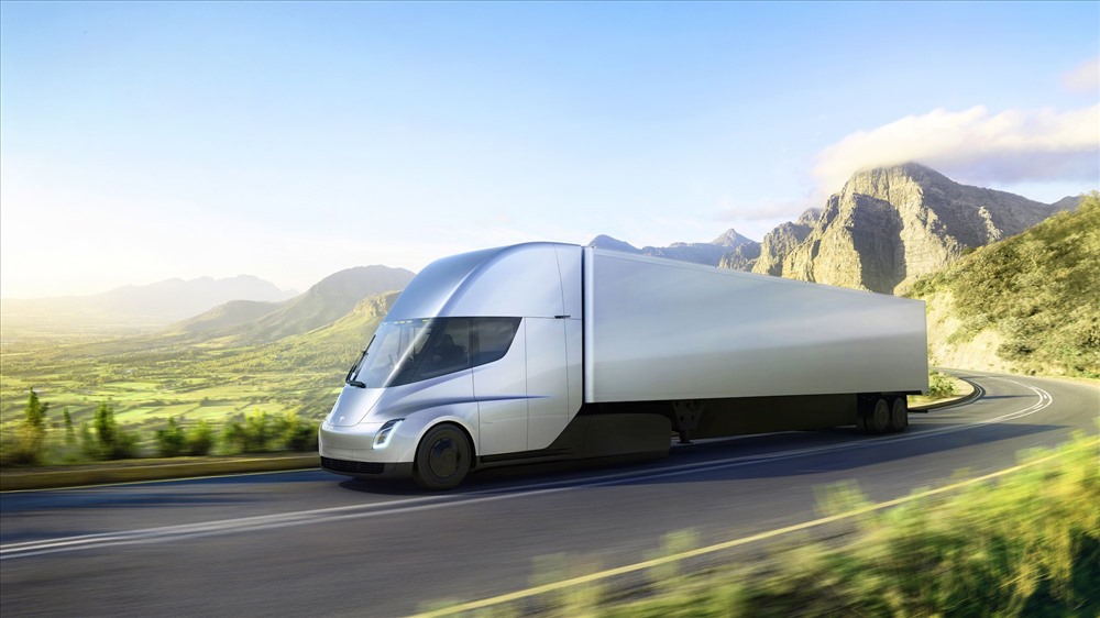 Xe tải điện Tesla đang trong quá trình thử nghiệm và được đánh giá là có nhiều triển vọng Xe tải điện Tesla đang trong quá trình thử nghiệm và được đánh giá là có nhiều triển vọng