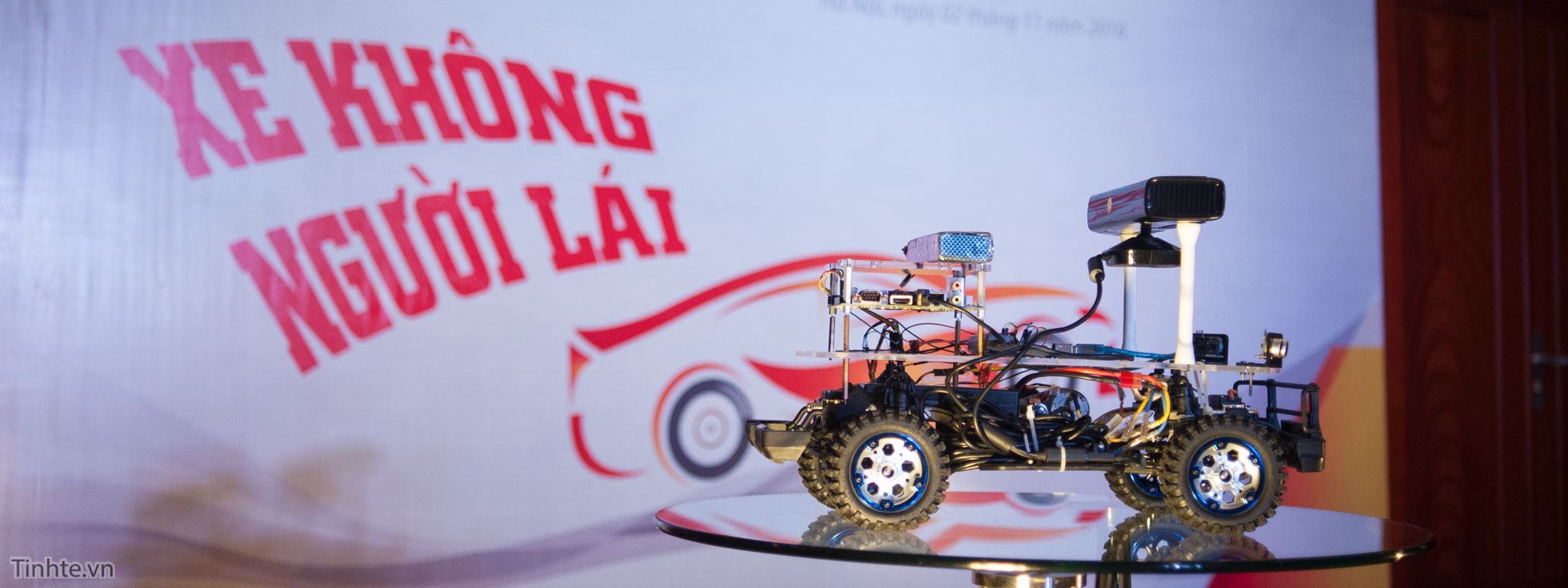 FPT là công ty đầu tiên ra mắt công nghệ xe điện tự lái tại Việt Nam FPT là công ty đầu tiên ra mắt công nghệ xe điện tự lái tại Việt Nam
