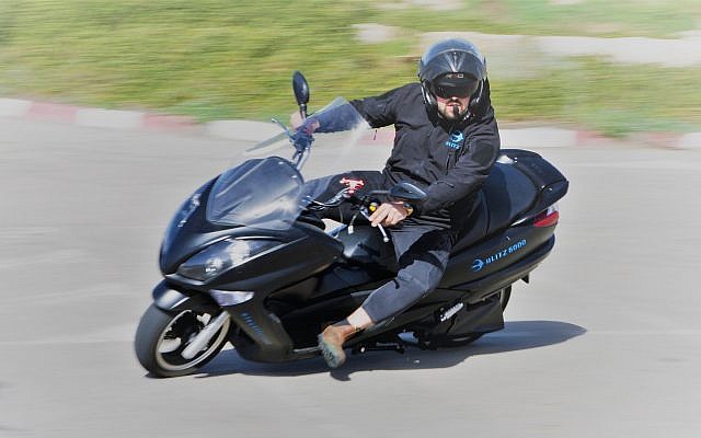 Blitz 6.000 của Blitz Motors, có sức mạnh tương đương với một chiếc xe máy xăng 250cc Blitz 6.000 của Blitz Motors, có sức mạnh tương đương với một chiếc xe máy xăng 250cc
