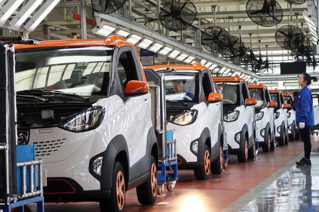 Những nhà máy sản xuất xe điện như thế này mọc lên như nấm ở Trung Quốc