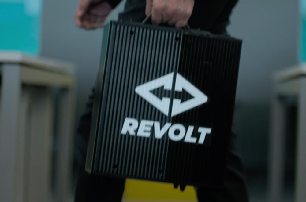 Pin xe của Revolt