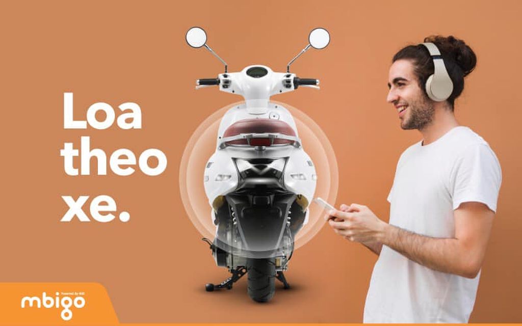 Loa đi kèm có thể kết nối với tai nghe Loa đi kèm có thể kết nối với tai nghe