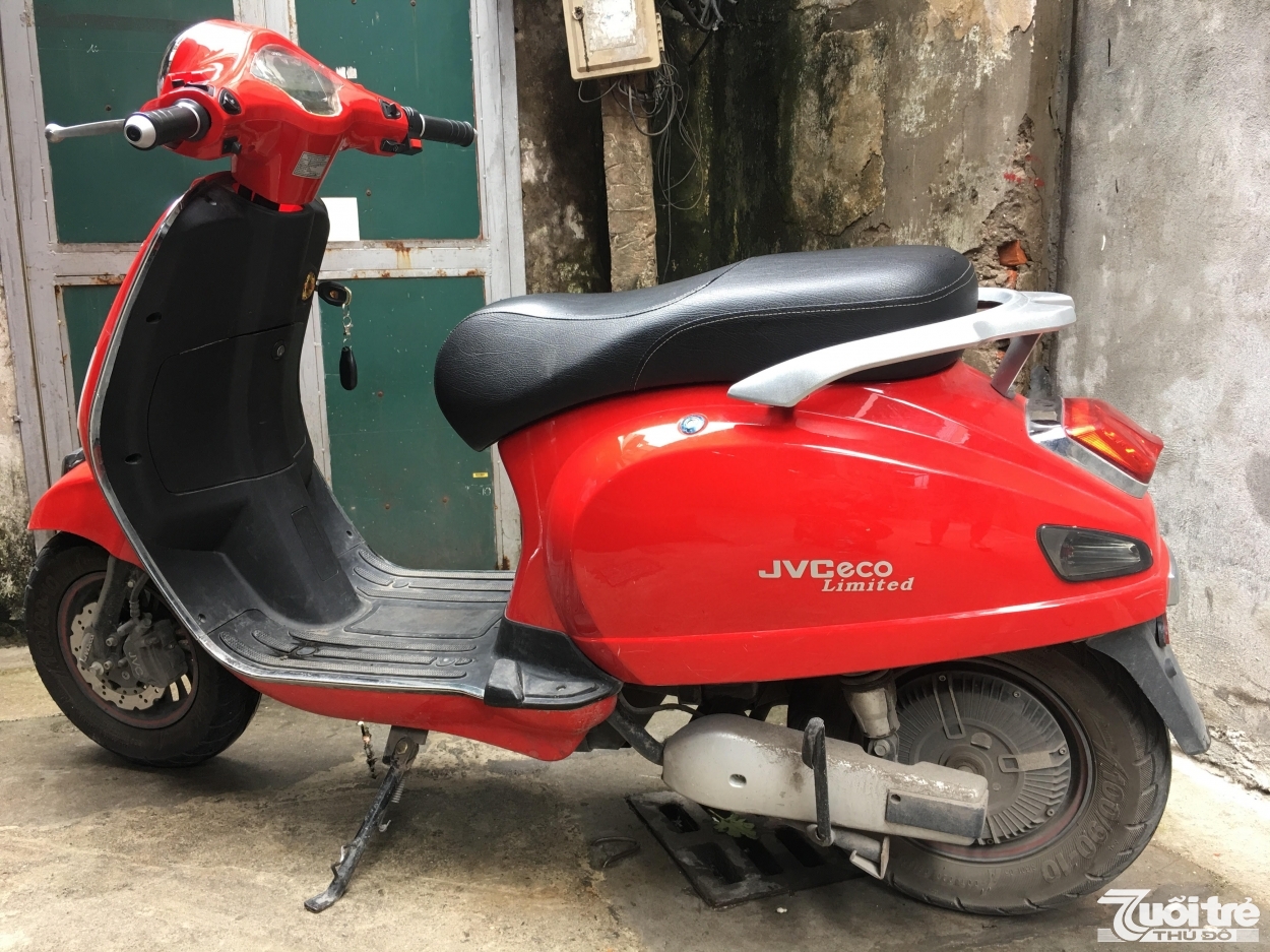 Chiếc xe máy cũ JVCeco mới giá 14.8 triệu nhưng cũ chỉ còn 8.8 triệu đồng Chiếc xe máy cũ JVCeco mới giá 14.8 triệu nhưng cũ chỉ còn 8.8 triệu đồng