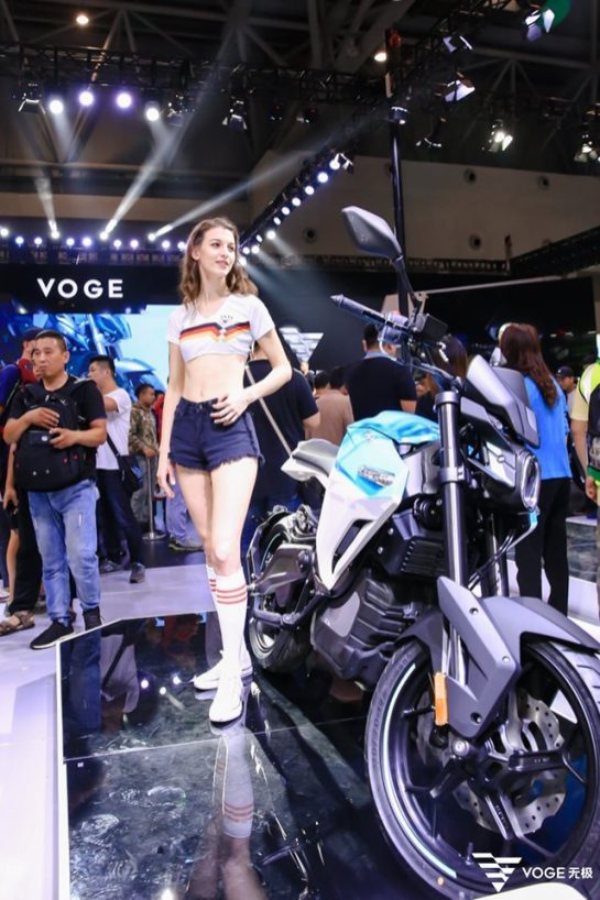 Chiếc xe điện xuất hiện tại triển lãm ở Trung Quốc Chiếc xe điện xuất hiện tại triển lãm ở Trung Quốc