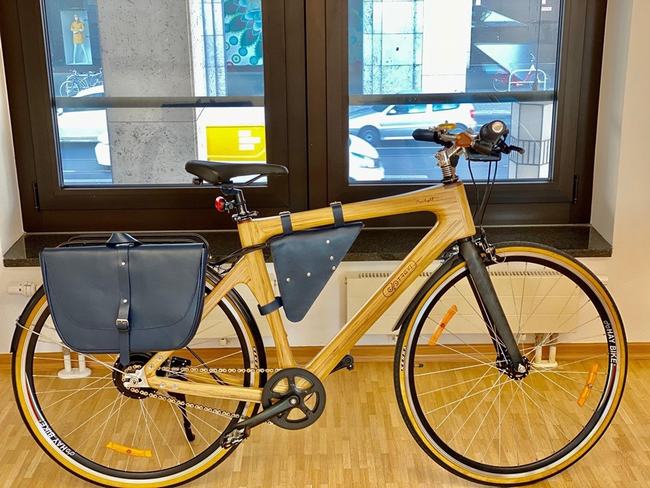 Trevi Bike - xe đạp trợ lực điện làm từ khung tre