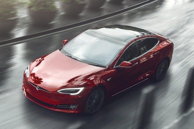 Tesla sẵn sàng sửa chữa, thay thế cho hư hỏng liên quan tới hệ thống treo trên xe điện
