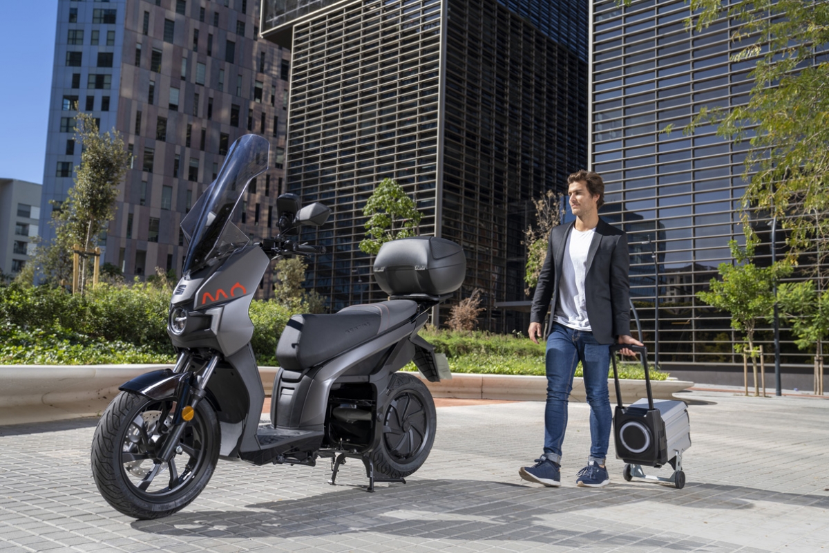 Xe điện MO eScooter 125 có ngoại hình không quá khác với Scooter thường