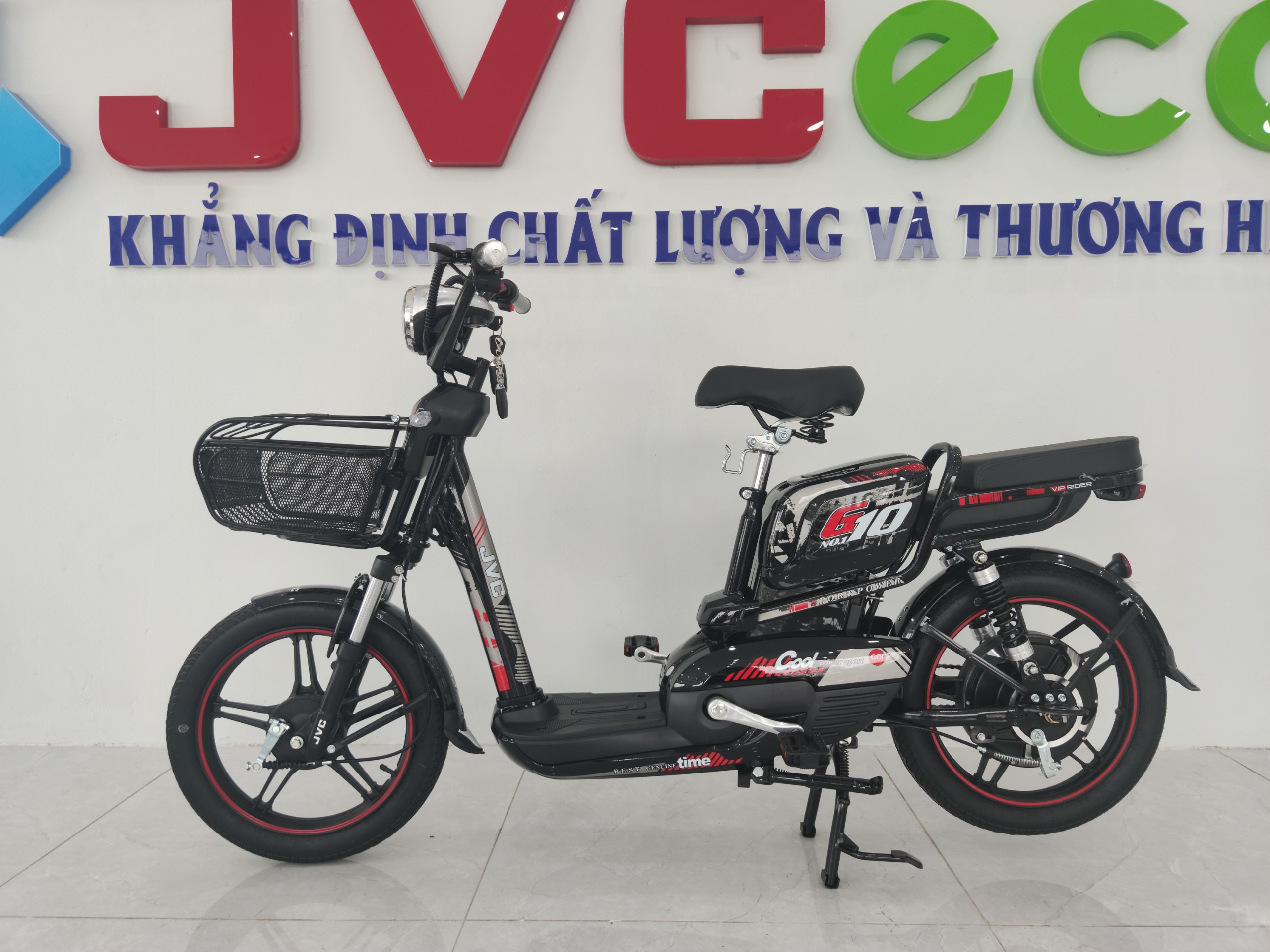 JVC G10 18inch độc đáo với thiết kế 2 yên