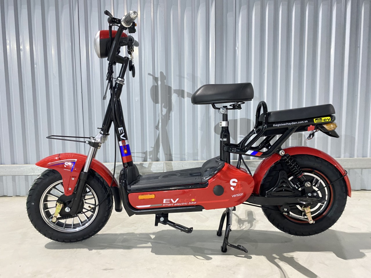 Khả năng vận hành ấn tượng với quãng đường từ 40 - 50 km/1 lần sạc