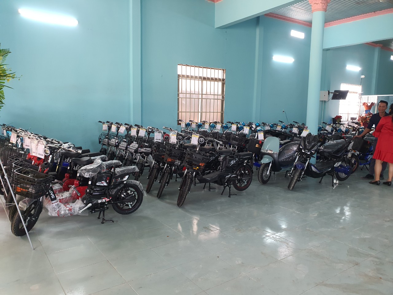 Mua xe điện giá rẻ chỉ từ 6.990.000 đ đến 16.000.000 đ với nhiều ưu đãi hấp dẫn Mua xe điện giá rẻ chỉ từ 6.990.000 đ đến 16.000.000 đ với nhiều ưu đãi hấp dẫn